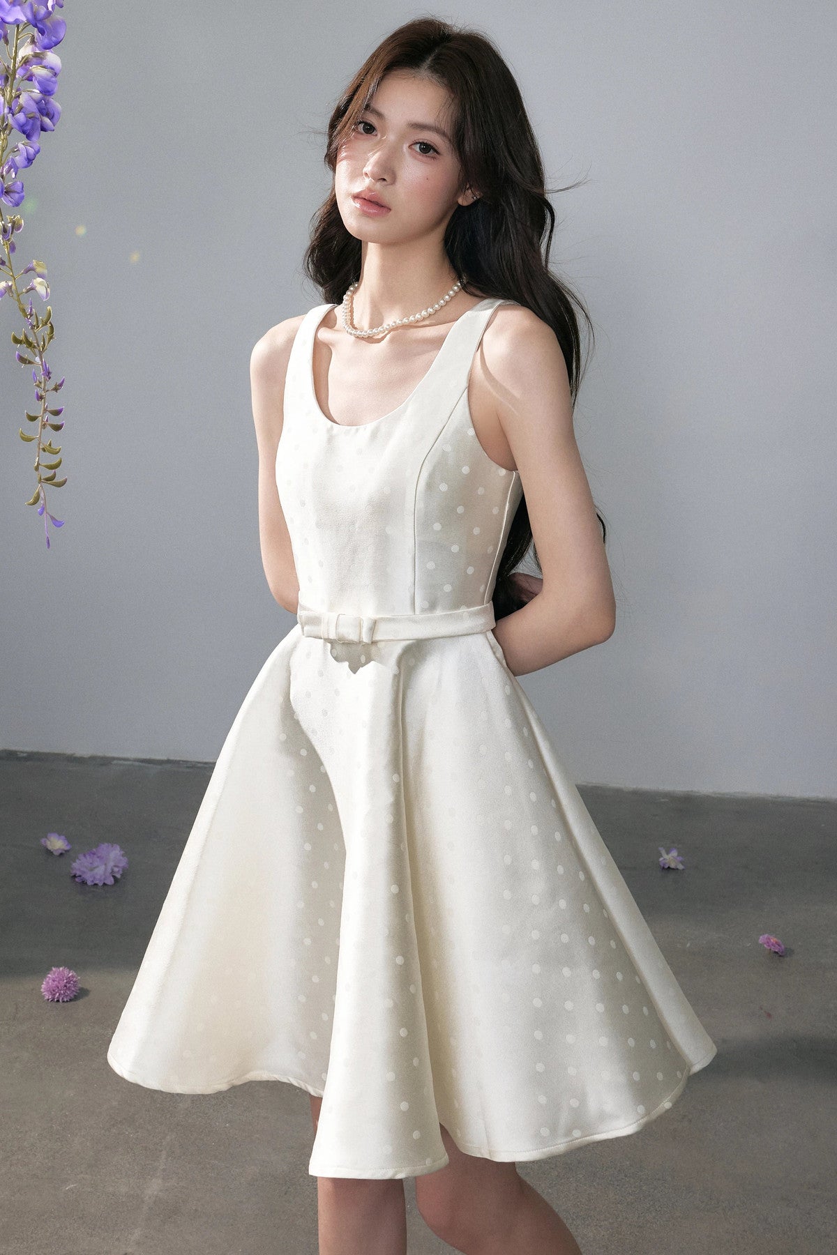 Hepburn Short Skirt Satin Dress And White Shawl Set-Up