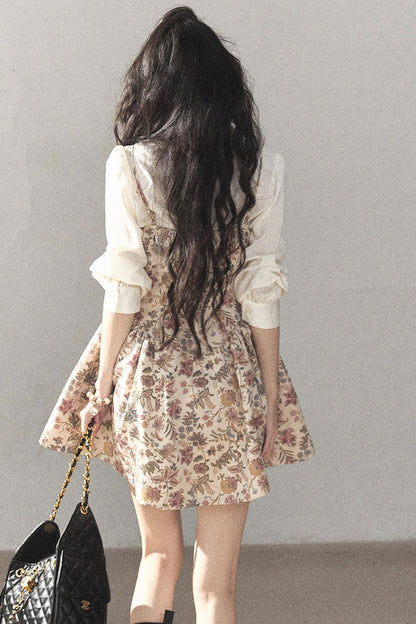 Ensemble robe à bretelles florale et chemise