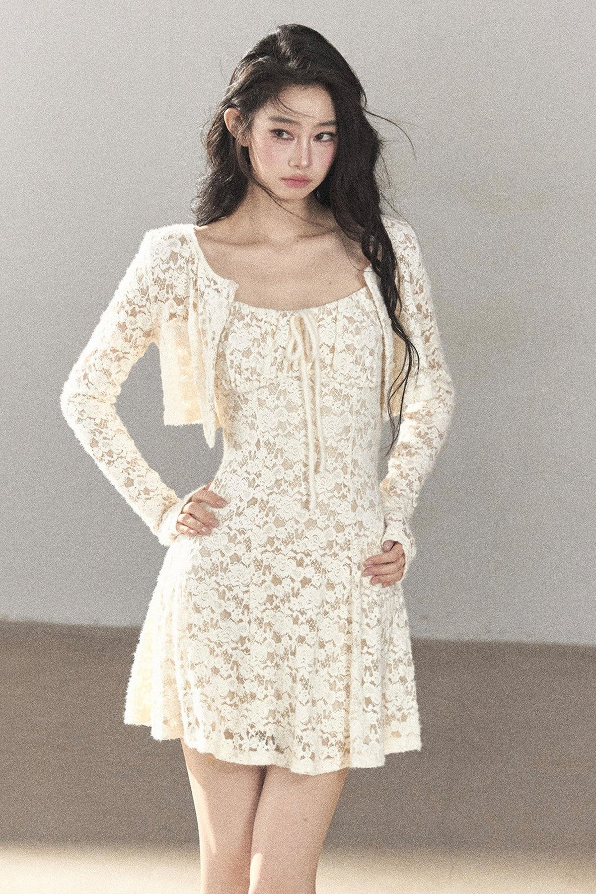 Ensemble robe bouffante ajourée en dentelle et veste