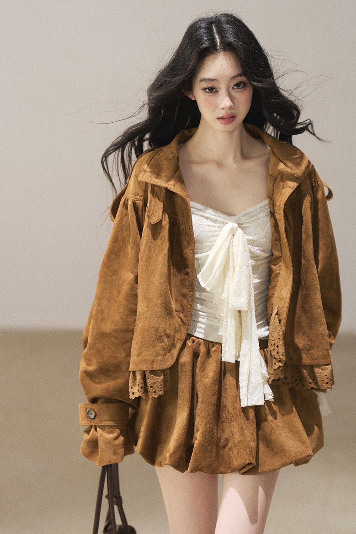 Ensemble veste et jupe en faux daim