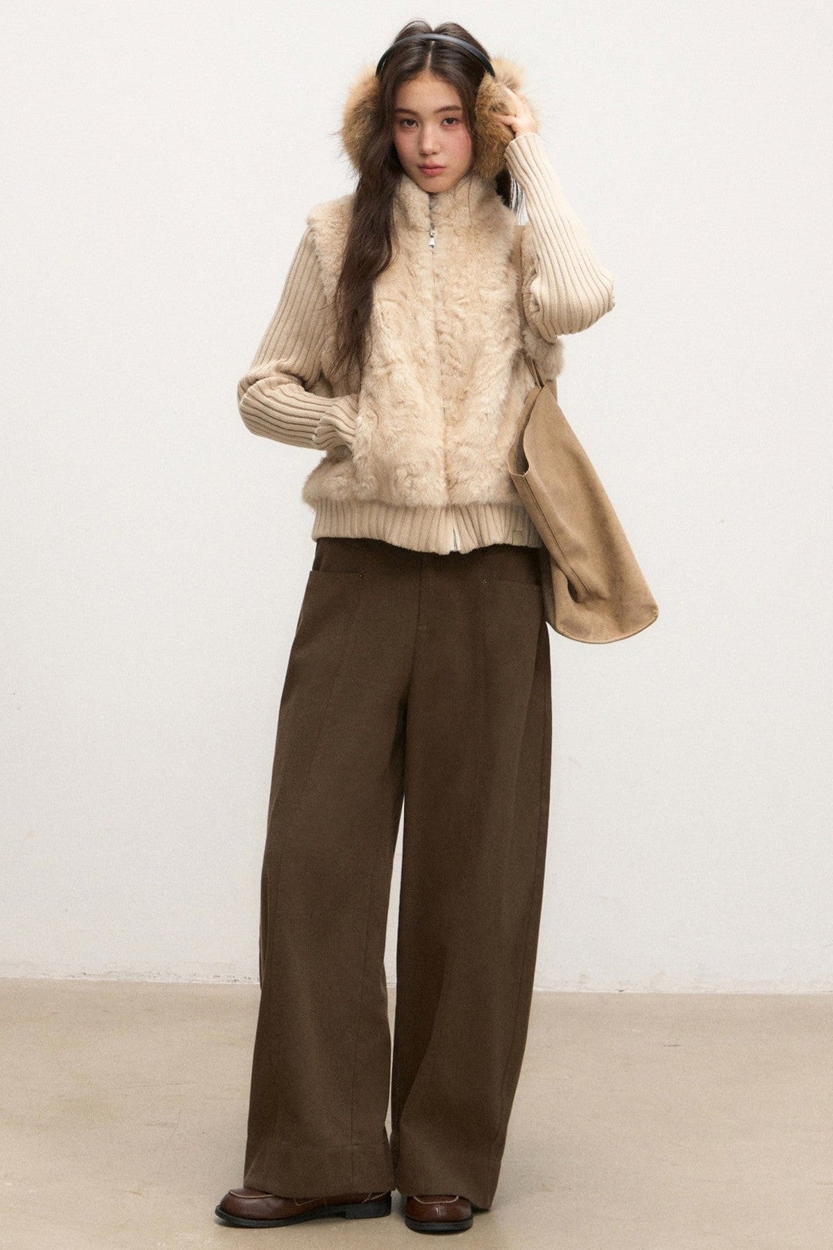 Set aus Strickjacke mit Stehkragen und Hose
