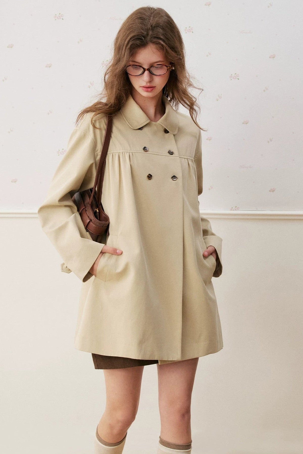 Zweireihiger Trenchcoat mit Kragen