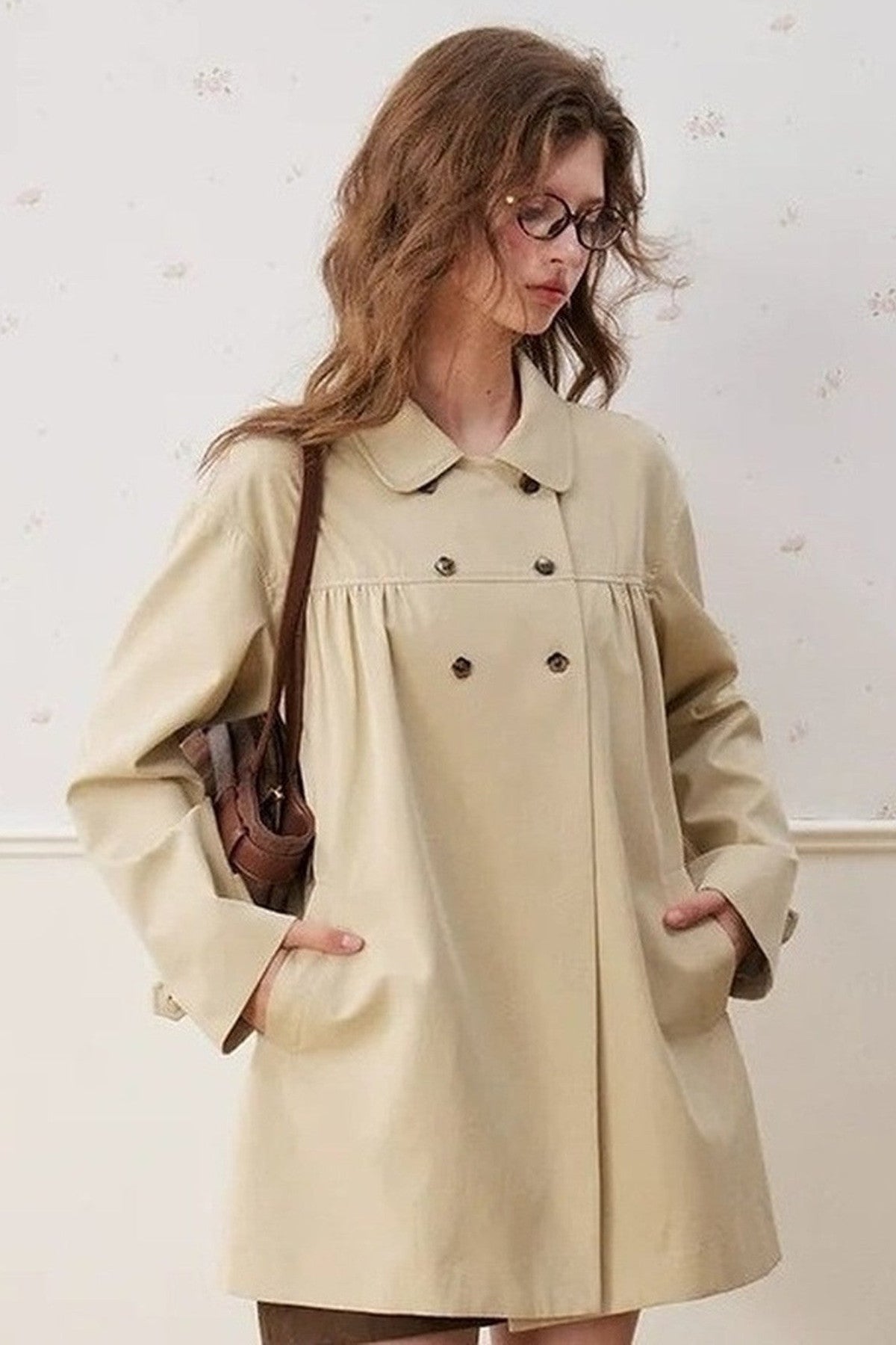 Zweireihiger Trenchcoat mit Kragen