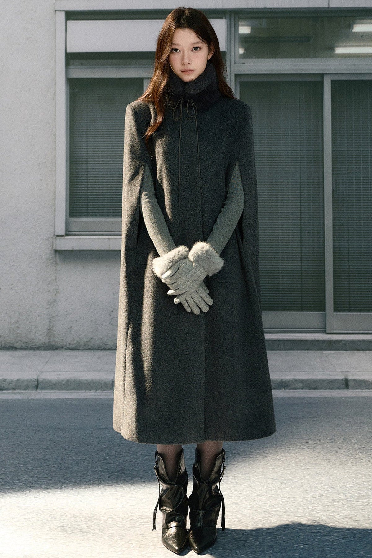 Sleeveless Fur Collar Woolen Cape