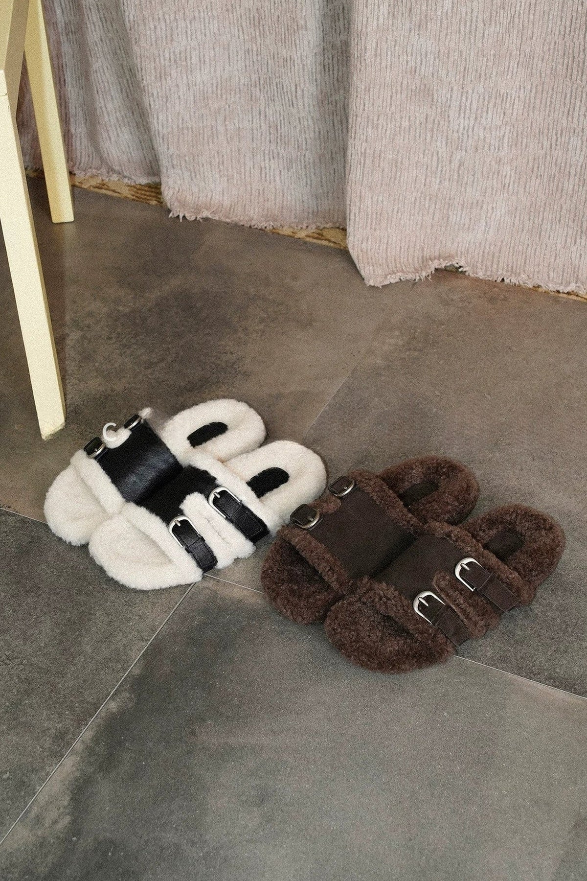 Furry Thick-Soled Flat Single Strap Slippers