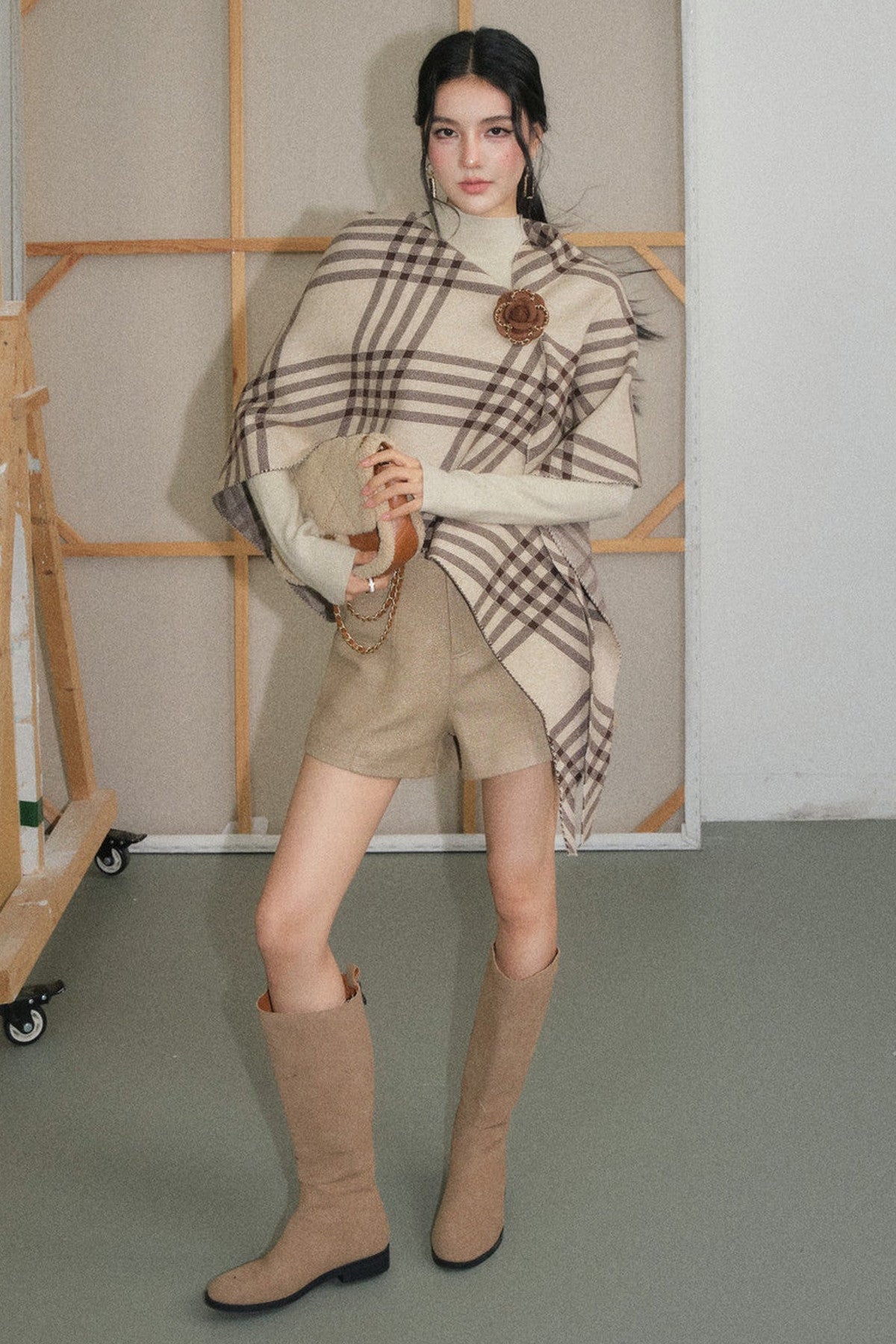 Pullover Shawl Cape and Shorts Set-Up
