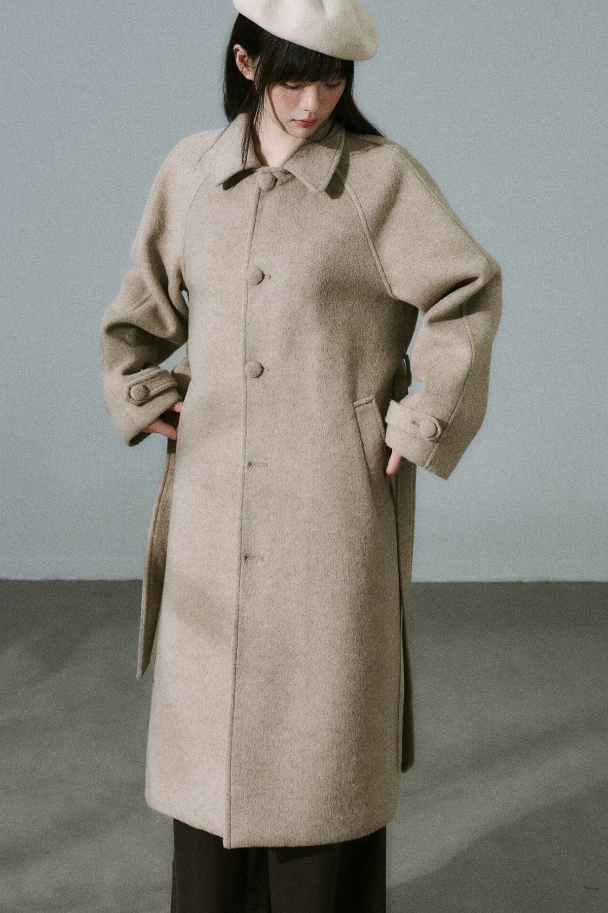 Cappotto in lana floreale fatto a mano