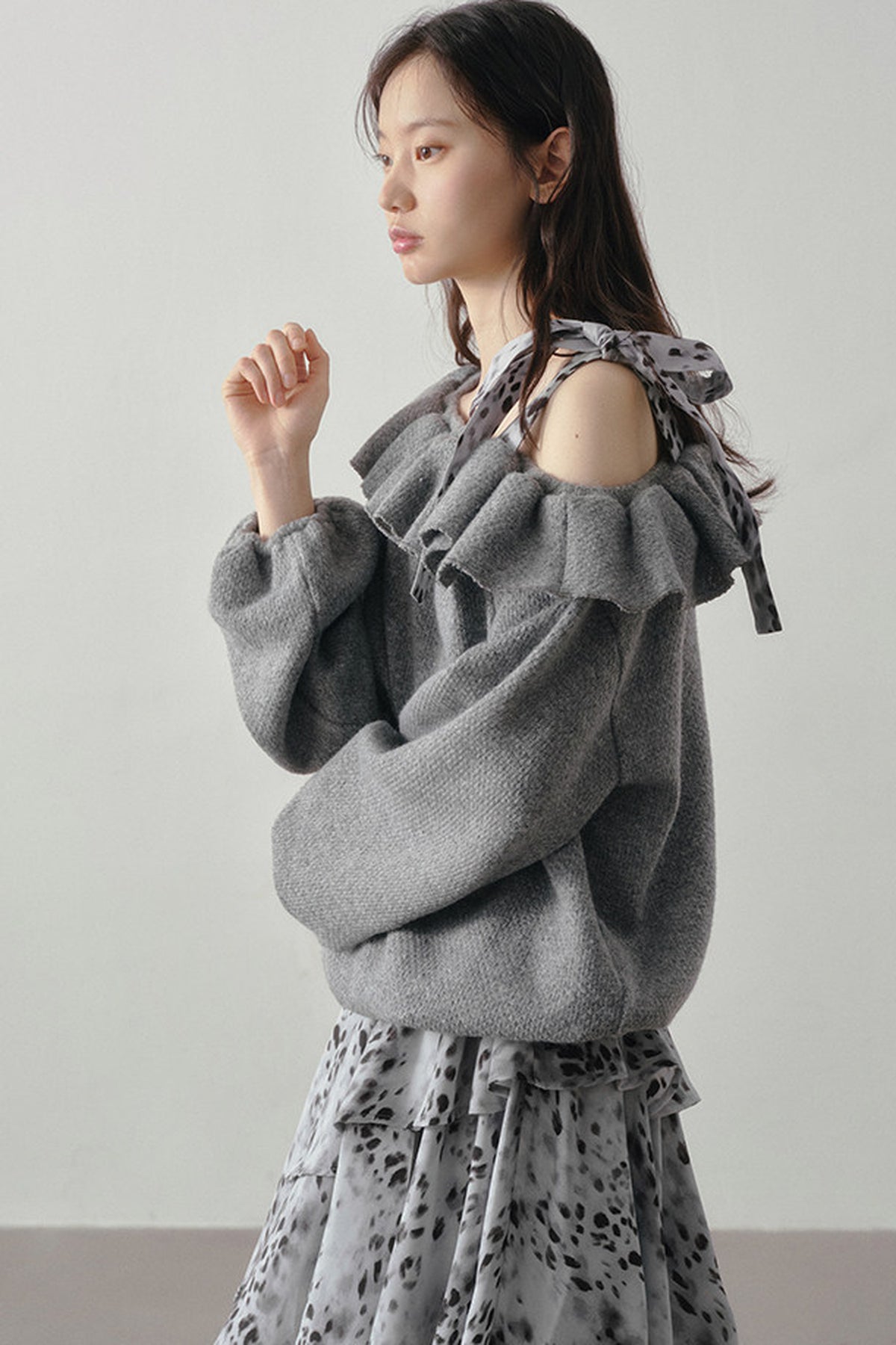 Gray Off-Shoulder Sweater Leopard Skirt Set-Up