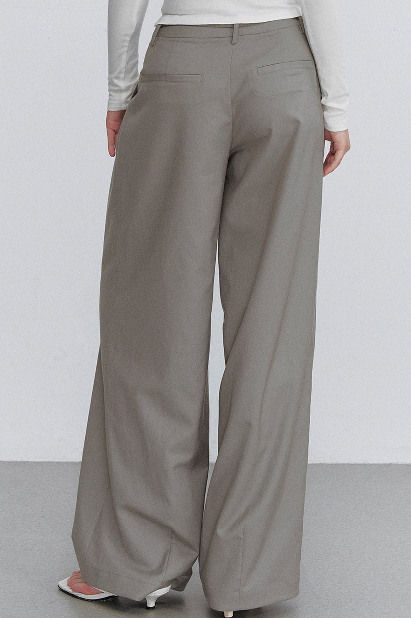 Bow Tie Draped Trousers