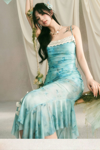 Meerjungfrauenkleid mit Spaghettiträgern und Schmetterlingsspitze