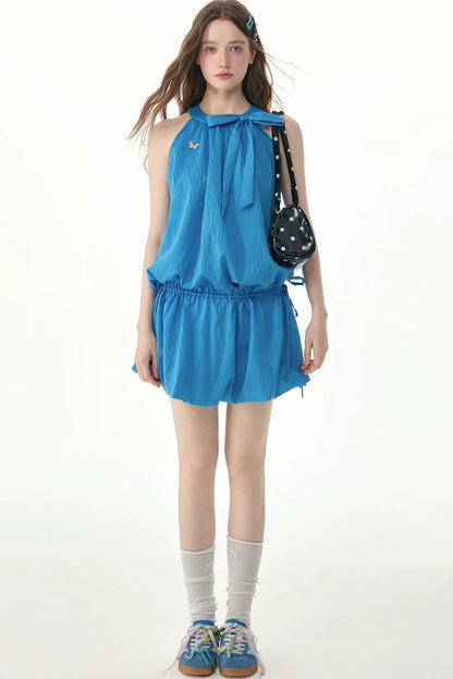 Blaues ärmelloses Kleid mit Neckholder und Schleife