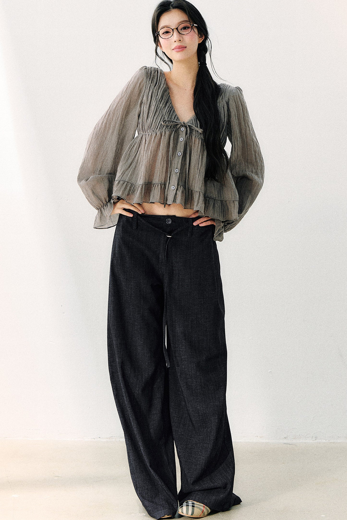 Pleated Washed Wide Leg Jeans
