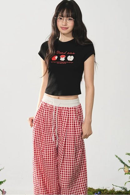 Camiseta de estilo americano con estampado de manzana