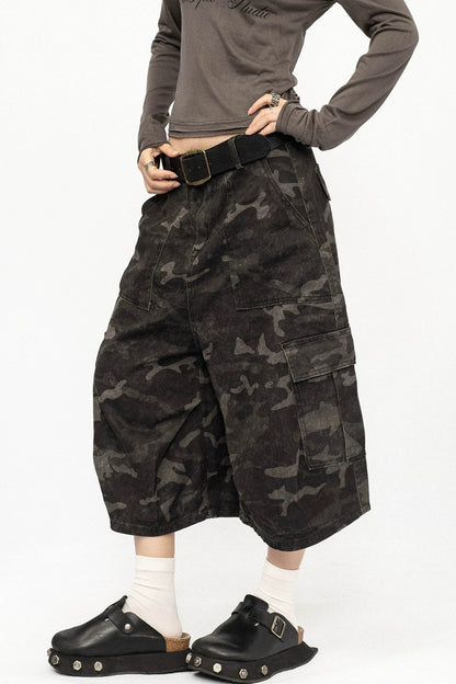 Pantaloni mimetici rétro a gamba larga