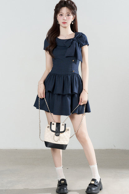 Marineblaues kariertes Sommerkleid