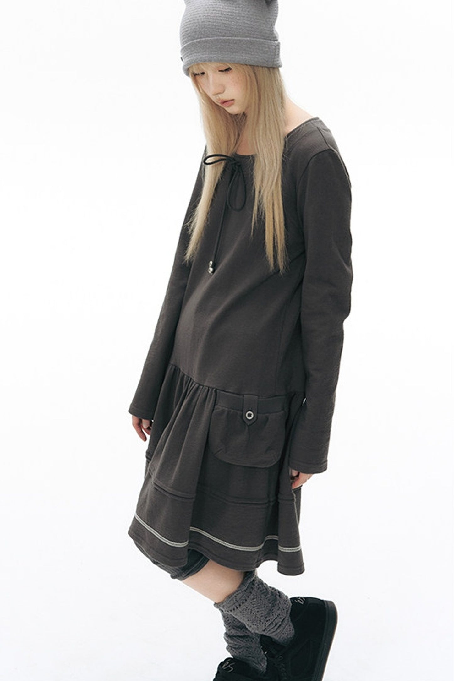 Long-Sleeved Knit Round Neck Tie Dress
