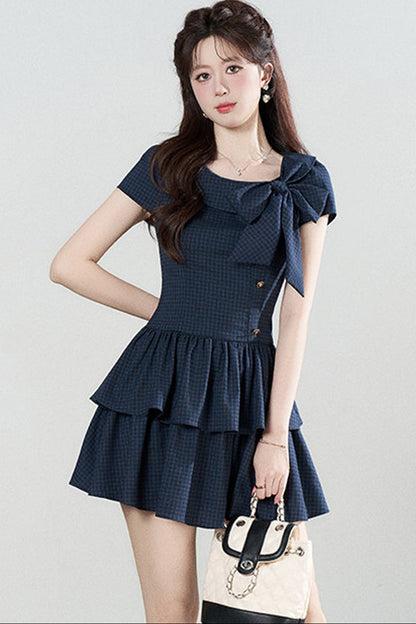 Marineblaues kariertes Sommerkleid