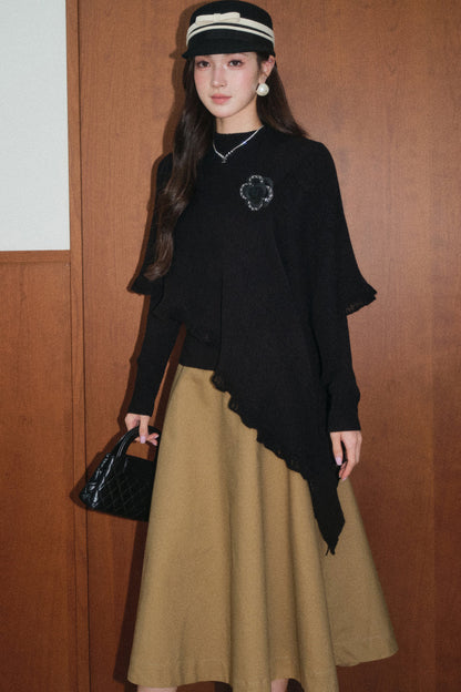 Ensemble pull et jupe noirs à bordure en dentelle