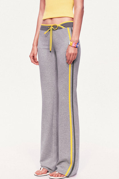 Pantaloni dritti a vita bassa con coulisse e doppia fascia in vita