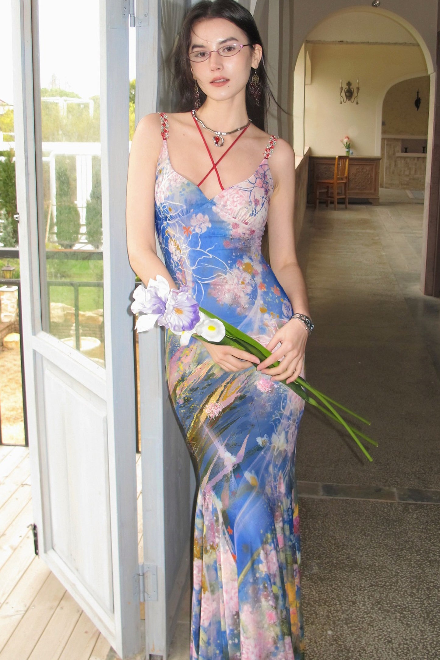 Neckholderkleid mit Ölgemälde-Print und weitem Saum