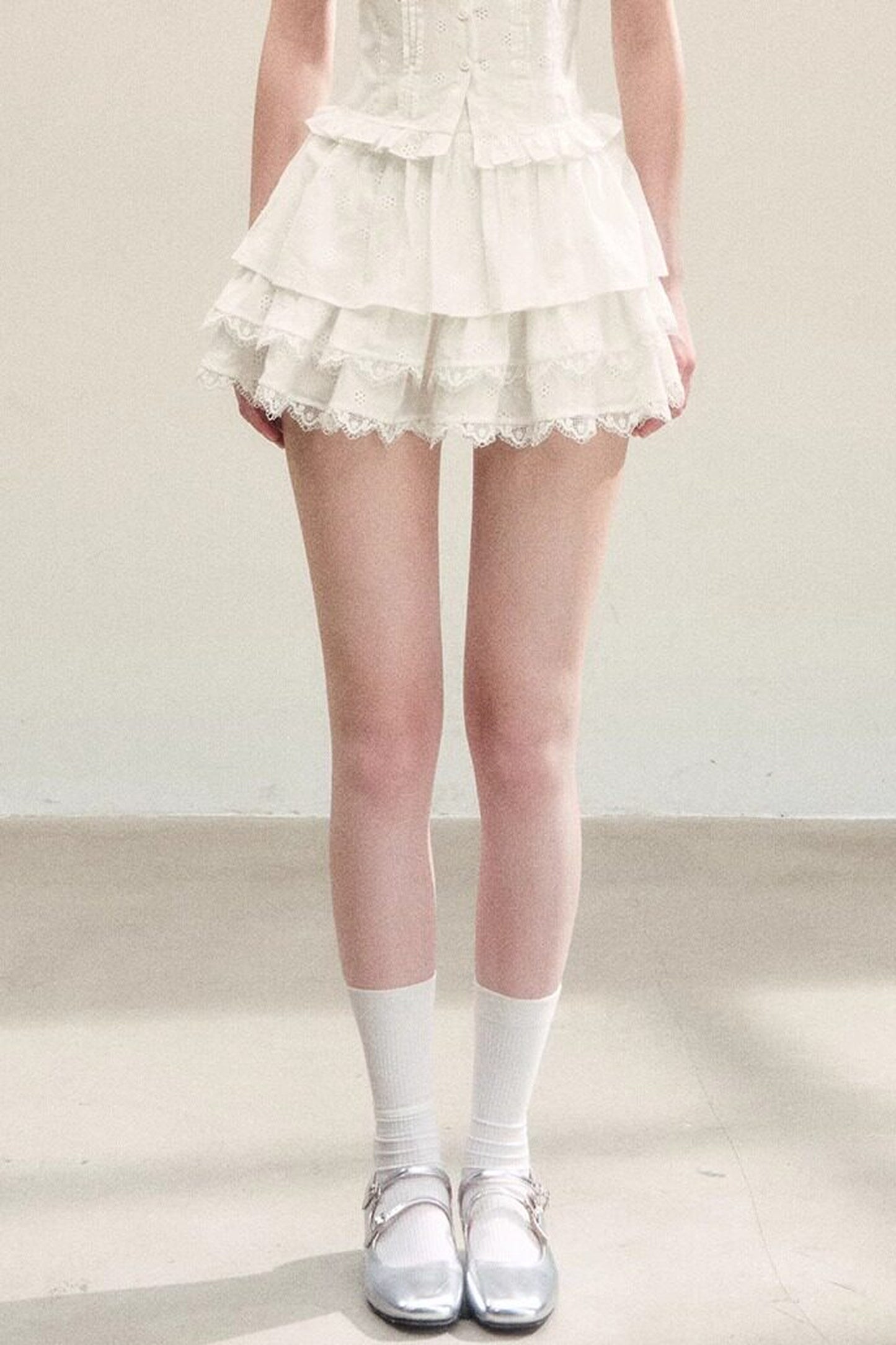 White Ruffled Tank Top and Puffy Cake Skirt Set-Up