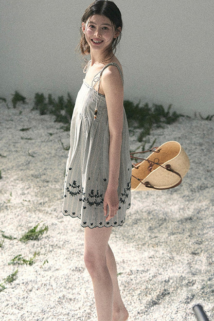 Double-Sided Wave Hem Dress