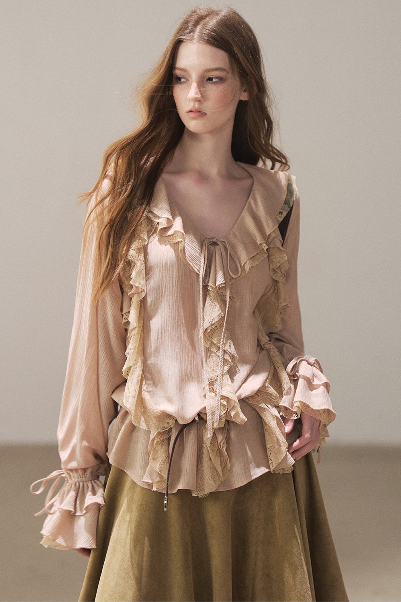 Set aus transparenter Chiffon-Cover-up-Bluse mit Rüschen