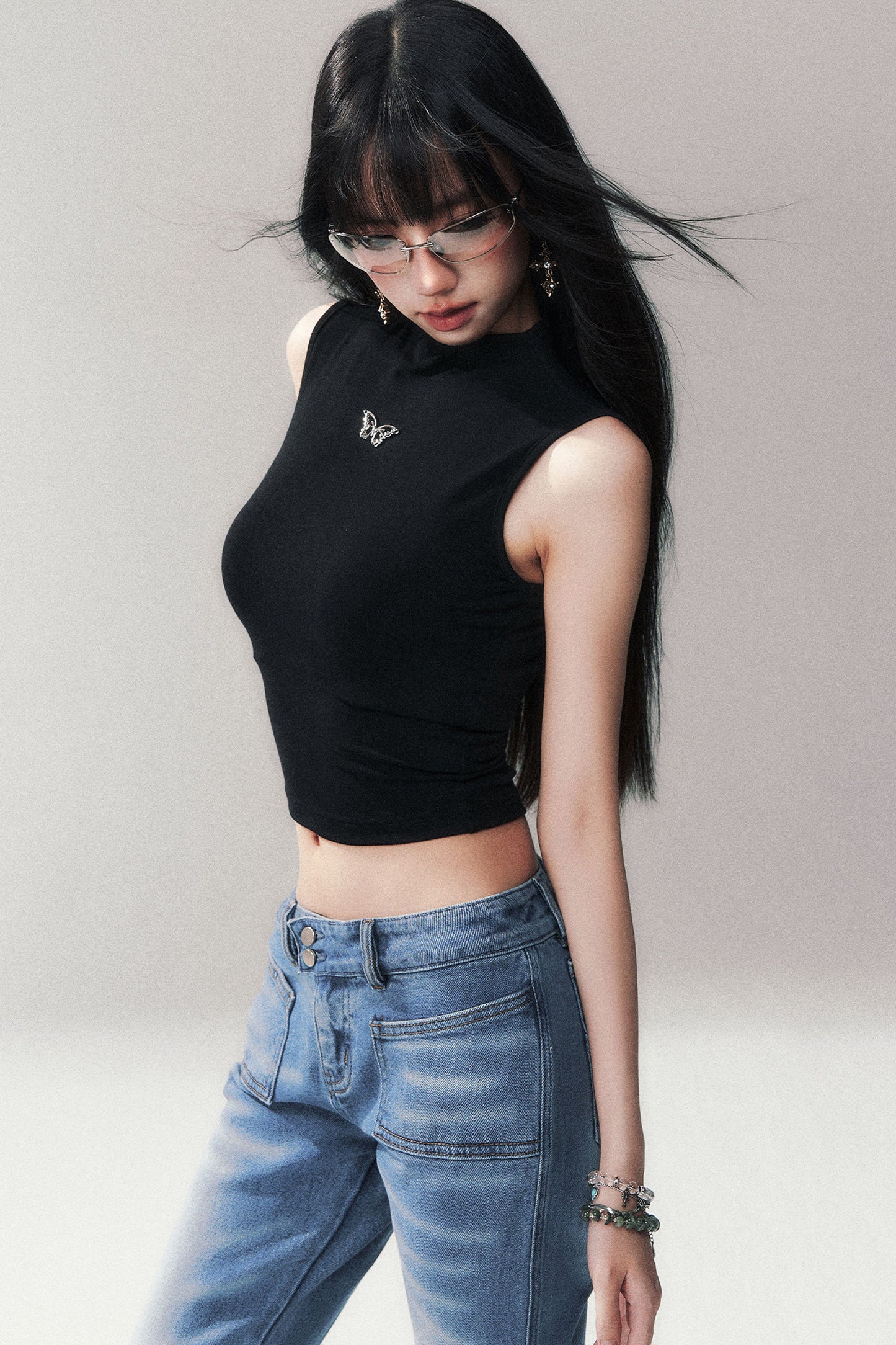 Sleeveless Mid-Neck High-Waisted Crop T-Shirt