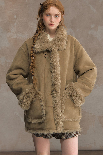 Wendbare flauschige Lammwolljacke