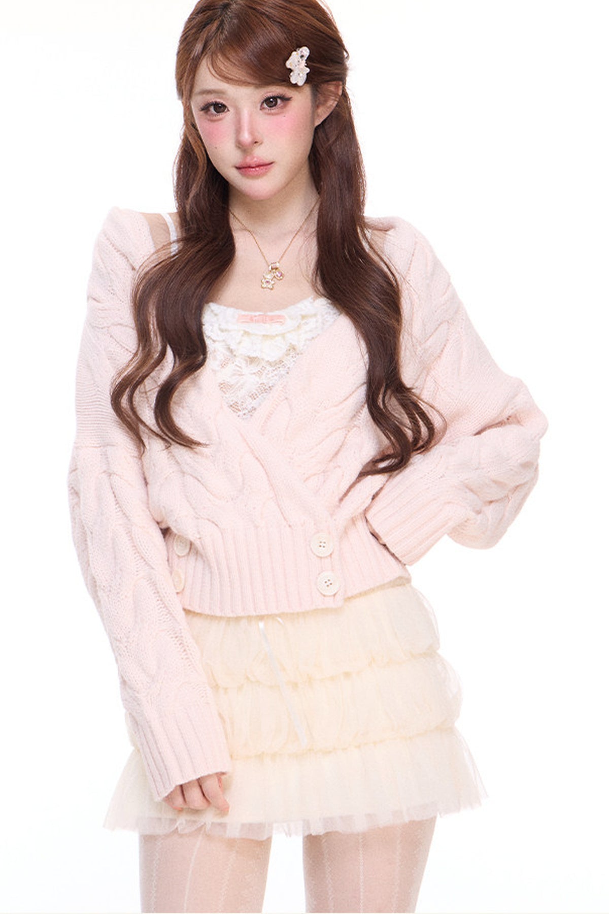 Lily's Diary: Chaqueta de punto trenzado con forro cepillado, camisola de encaje y falda de lana de malla