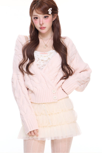 Lily's Diary: Chaqueta de punto trenzado con forro cepillado, camisola de encaje y falda de lana de malla