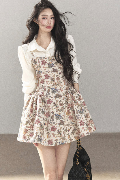 Ensemble robe à bretelles florale et chemise
