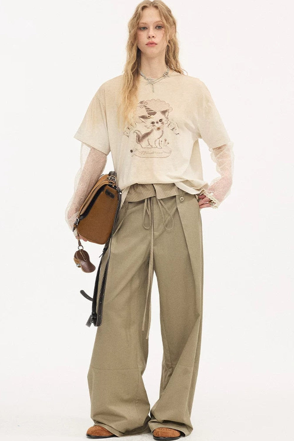 T-shirt vintage effetto consumato con stampa gattino