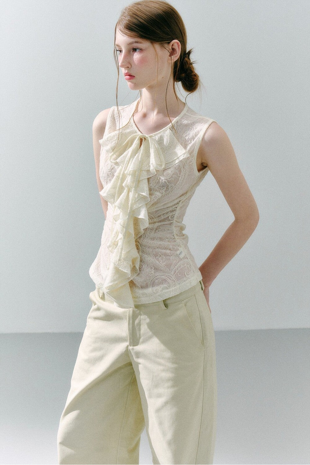 White Peach Wool Lace Ruffle Vest