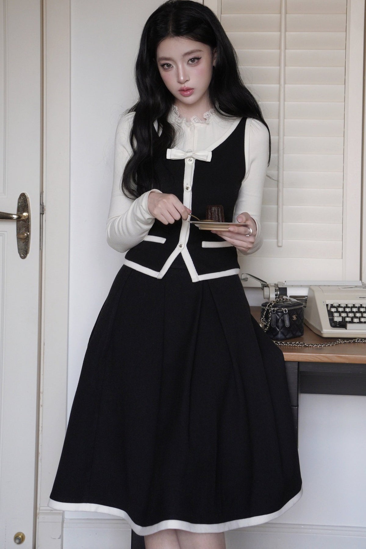 French Style Color-Block Bowknot Vest and Skirt Set-Up