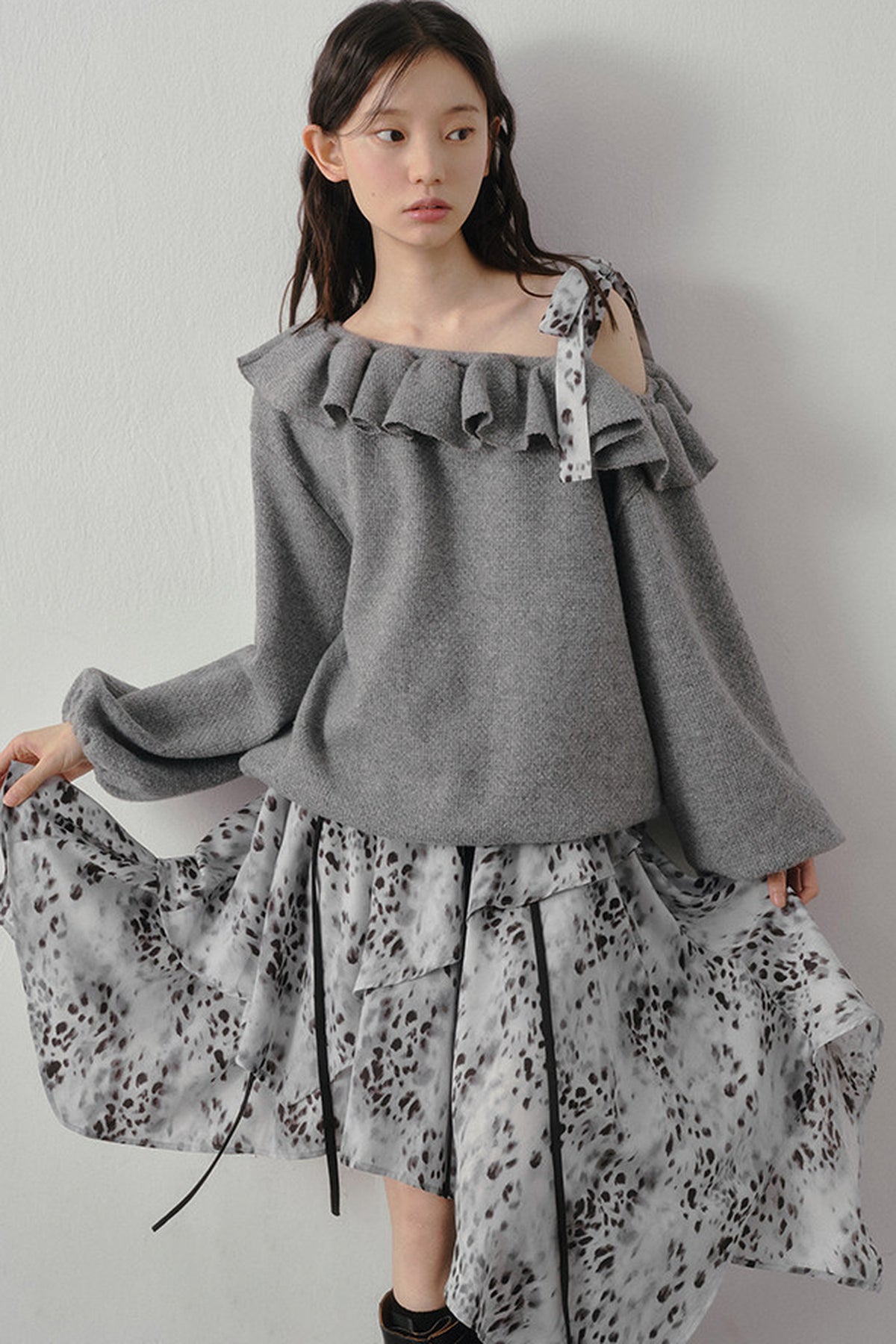 Gray Off-Shoulder Sweater Leopard Skirt Set-Up