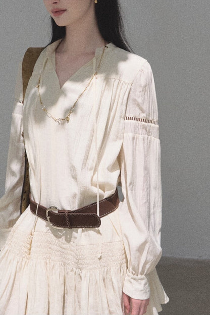 Ensemble robe-chemise blanche à manches longues et à volants