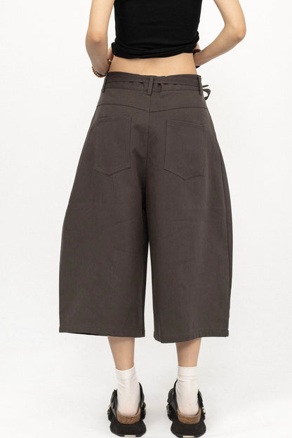 Amerikanische Retro-Faltenhose mit weitem Bein