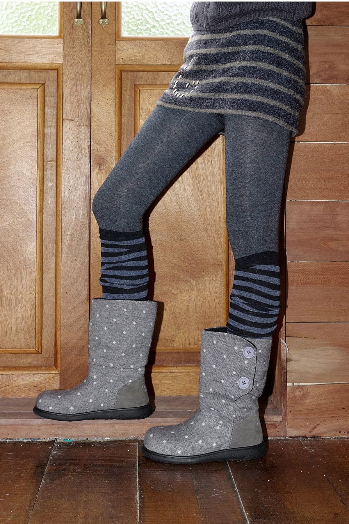 Flat Knitted Mid-Calf Boots