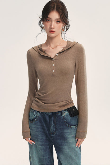 Elastisches T-Shirt mit Kapuze aus Wollmischung