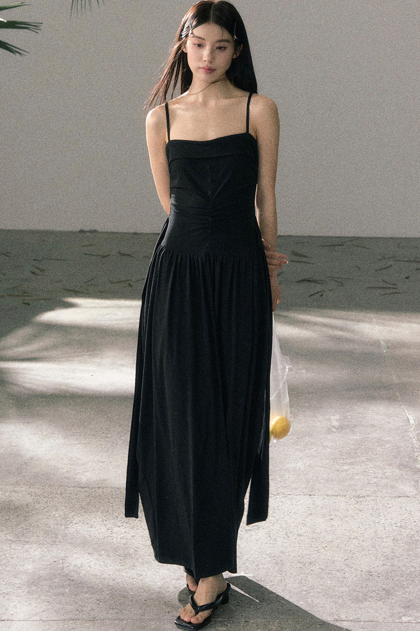 Plissiertes Trägerkleid aus Lyocell