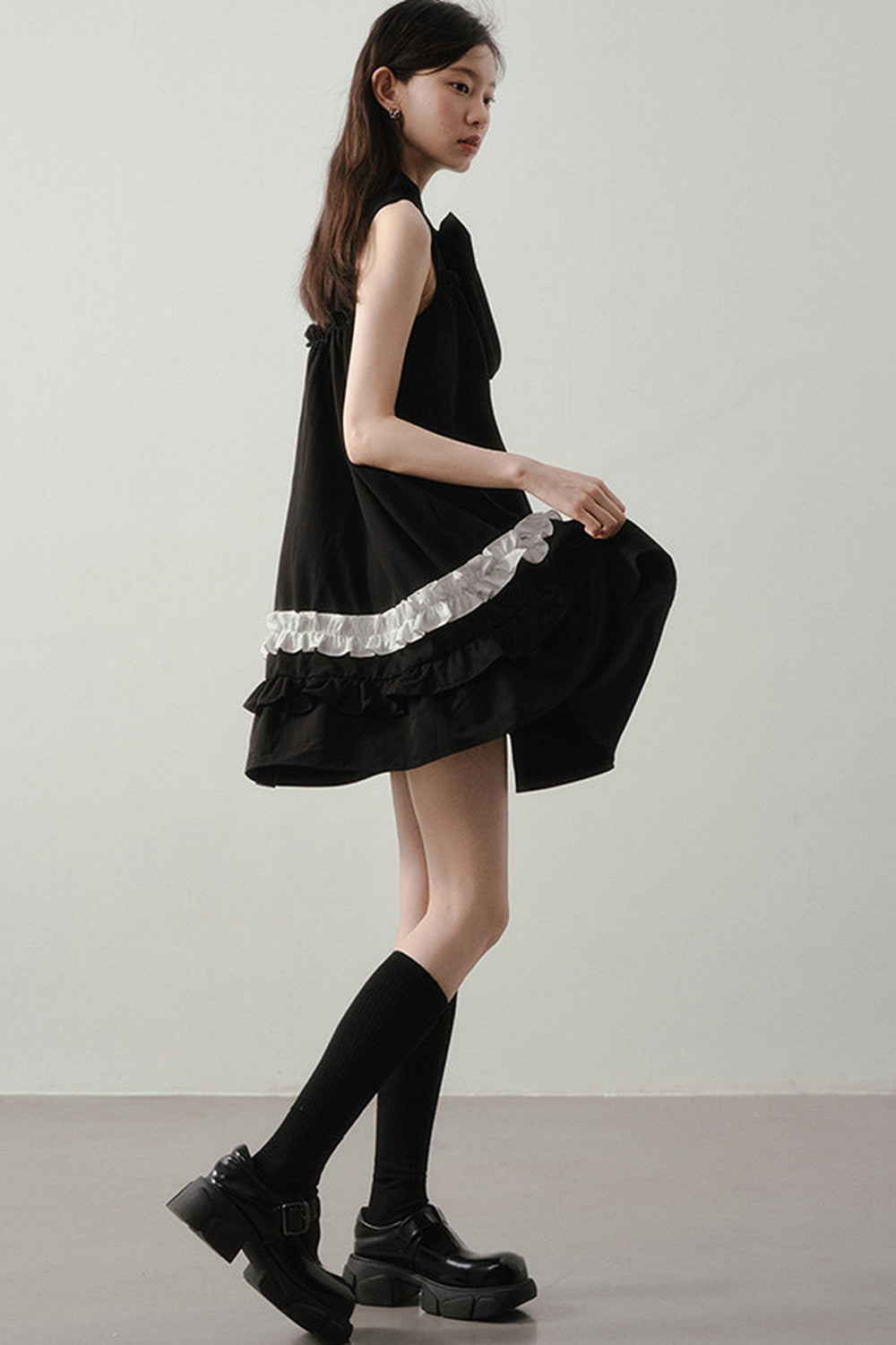 Hepburn schwarzes Spitzenkleid