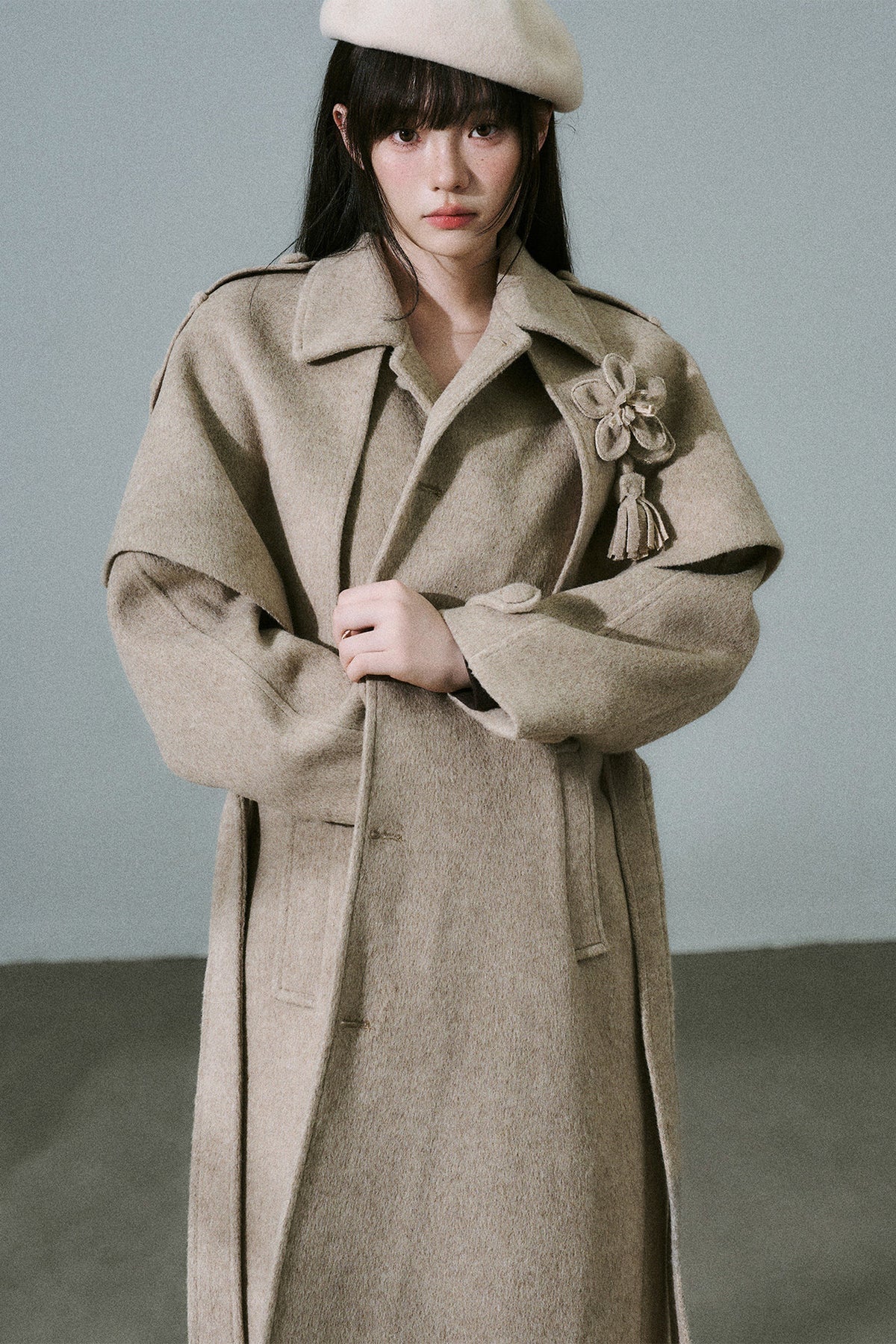Cappotto in lana floreale fatto a mano
