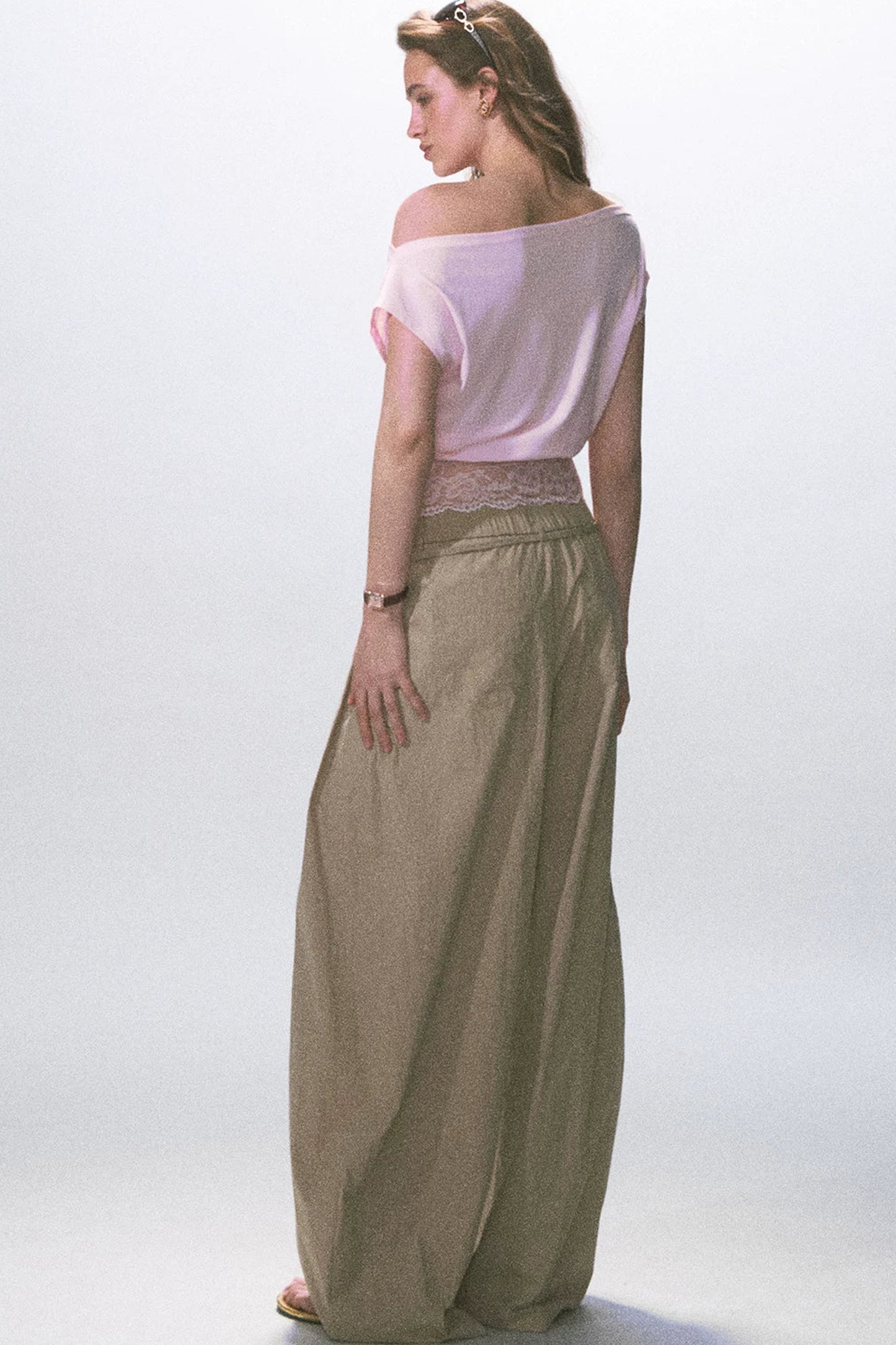 Asymmetrisches Spitzen-Strickoberteil