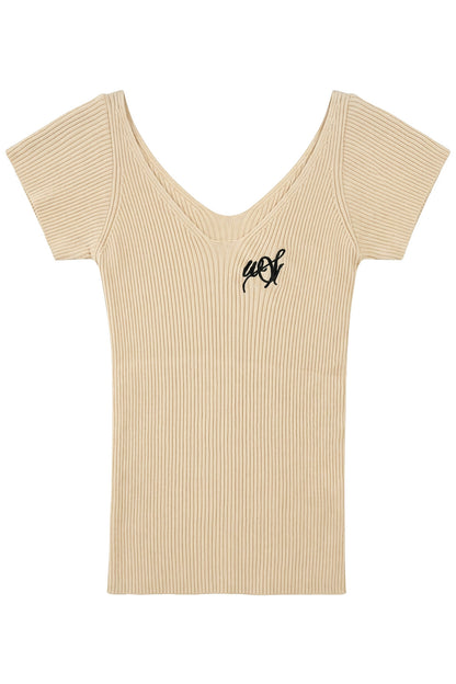 Completo con maglia lavorata a maglia con maniche svolazzanti e gonna plissettata