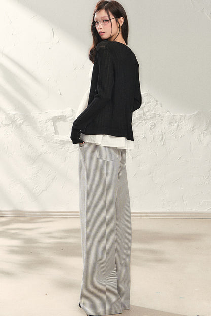 Completo con cardigan sottile a maglia, canotta, pantaloni e gonna