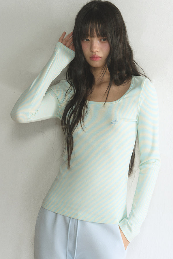 Conjunto de top de manga larga con cuello cuadrado y pantalón de rayas diplomáticas