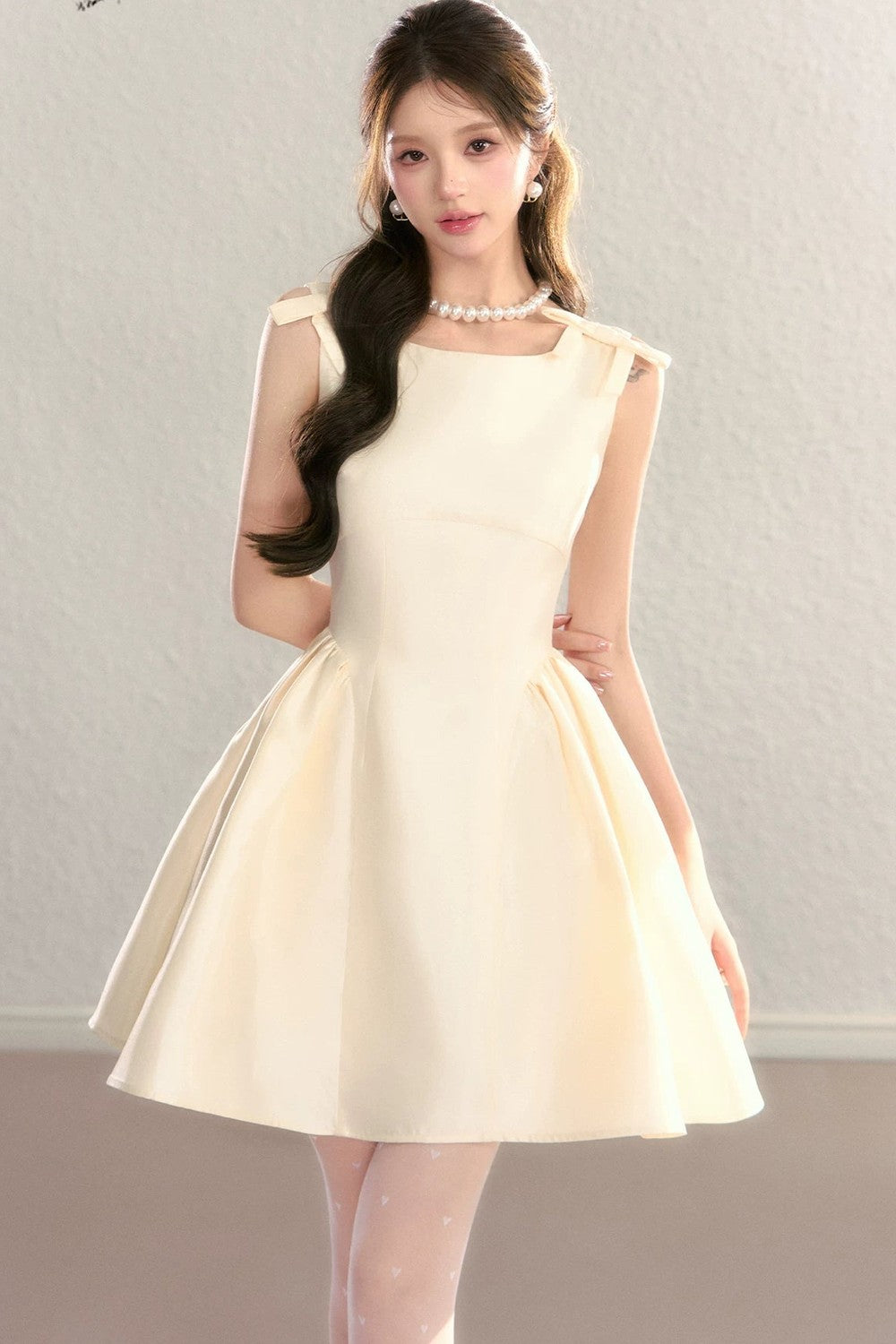 French Sleeveless Cinched Dress