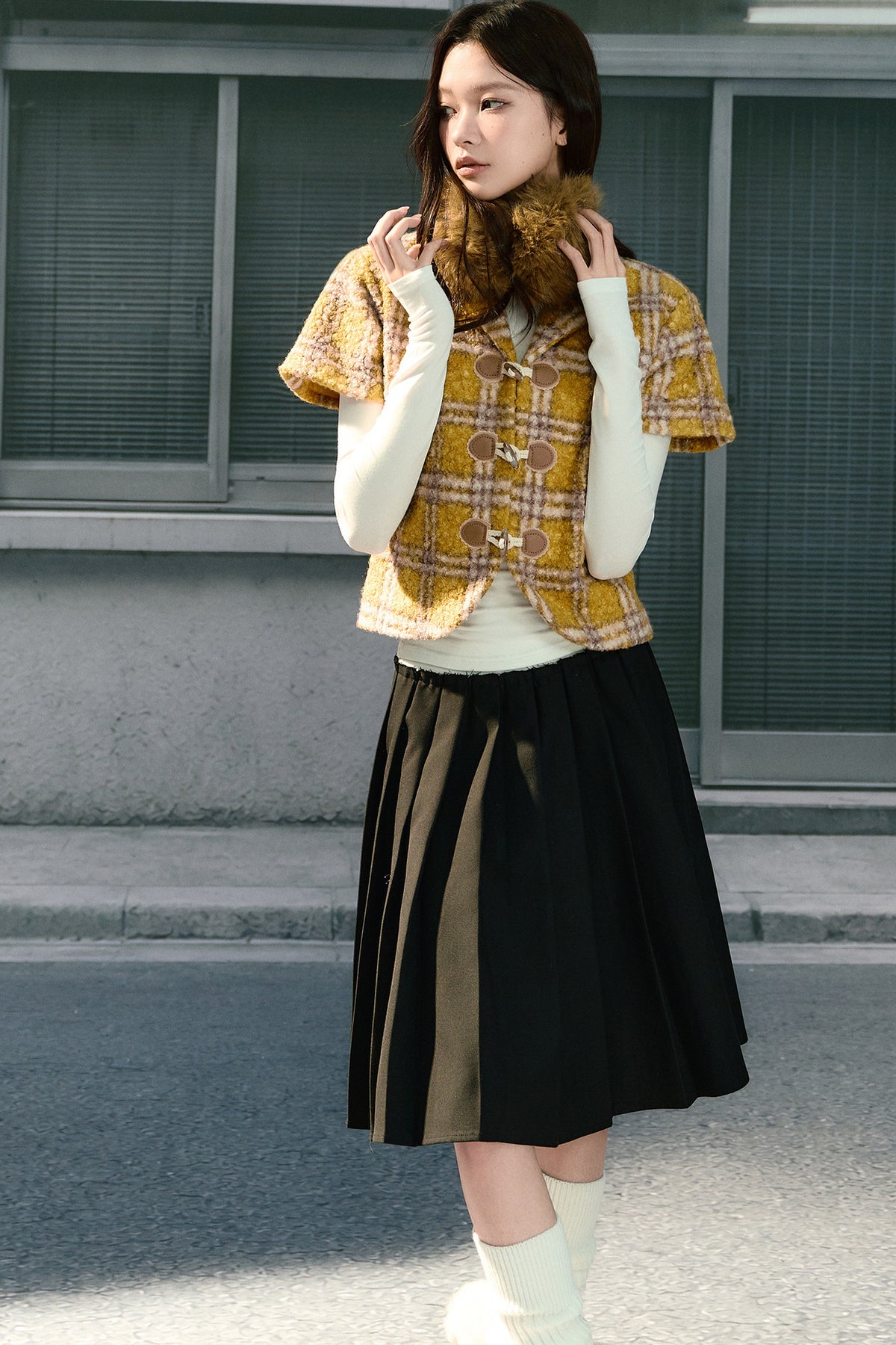 Retro Lapel Plaid Short-Sleeved Jacket