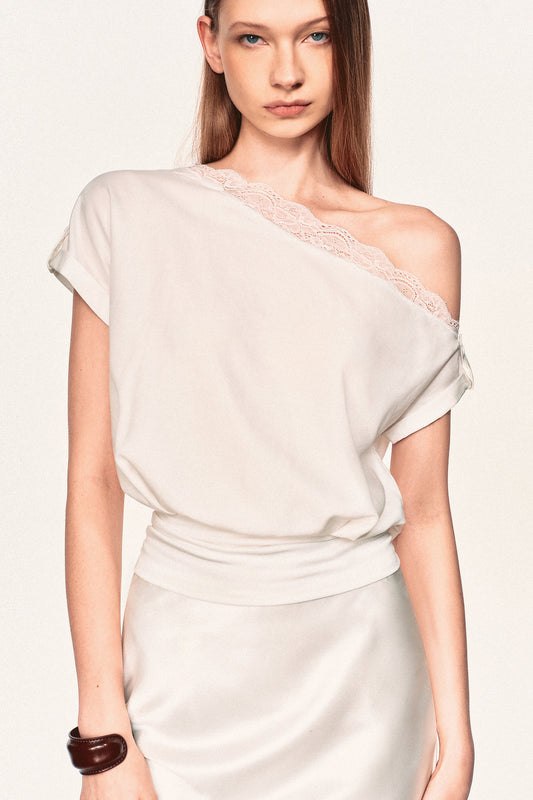 Blouse épaules dénudées en lin et dentelle
